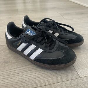 Adidas sambas